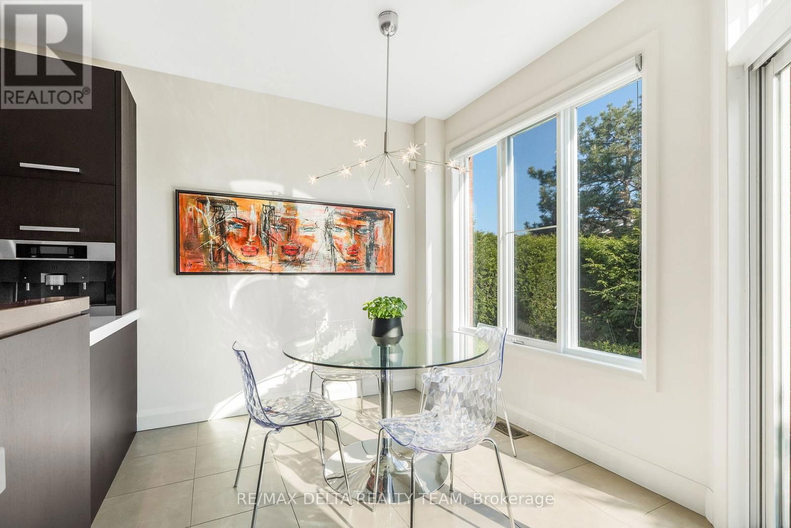 1703 DES SAPINS GARDENS Image 14