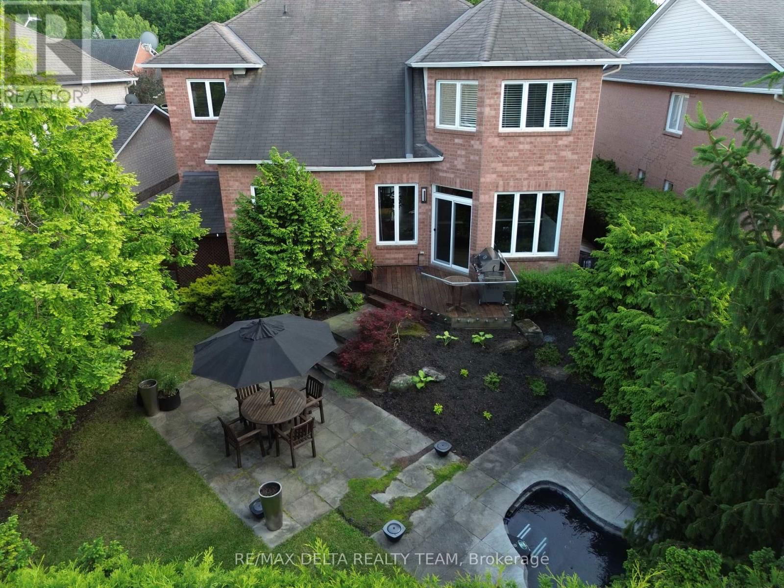 1703 DES SAPINS GARDENS Image 35