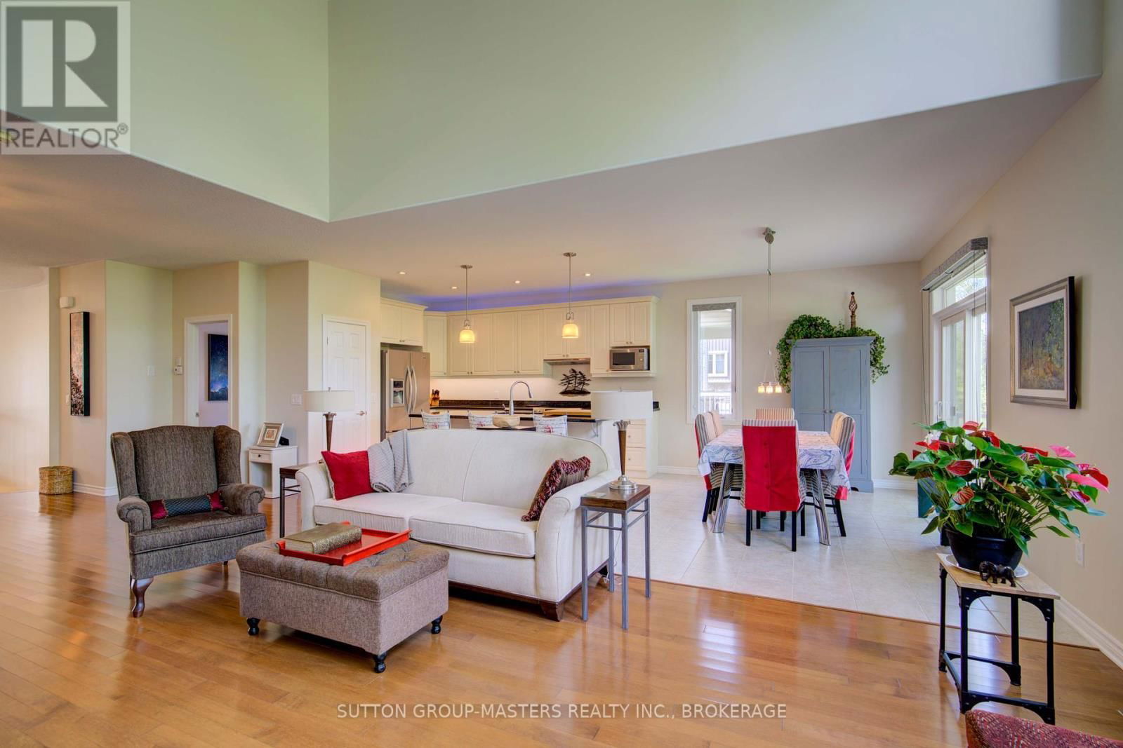 125 COUNTRY CLUB DRIVE Image 14