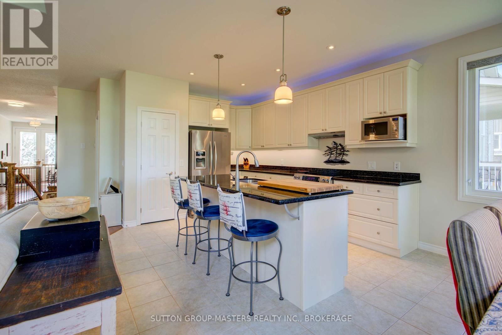 125 COUNTRY CLUB DRIVE Image 16