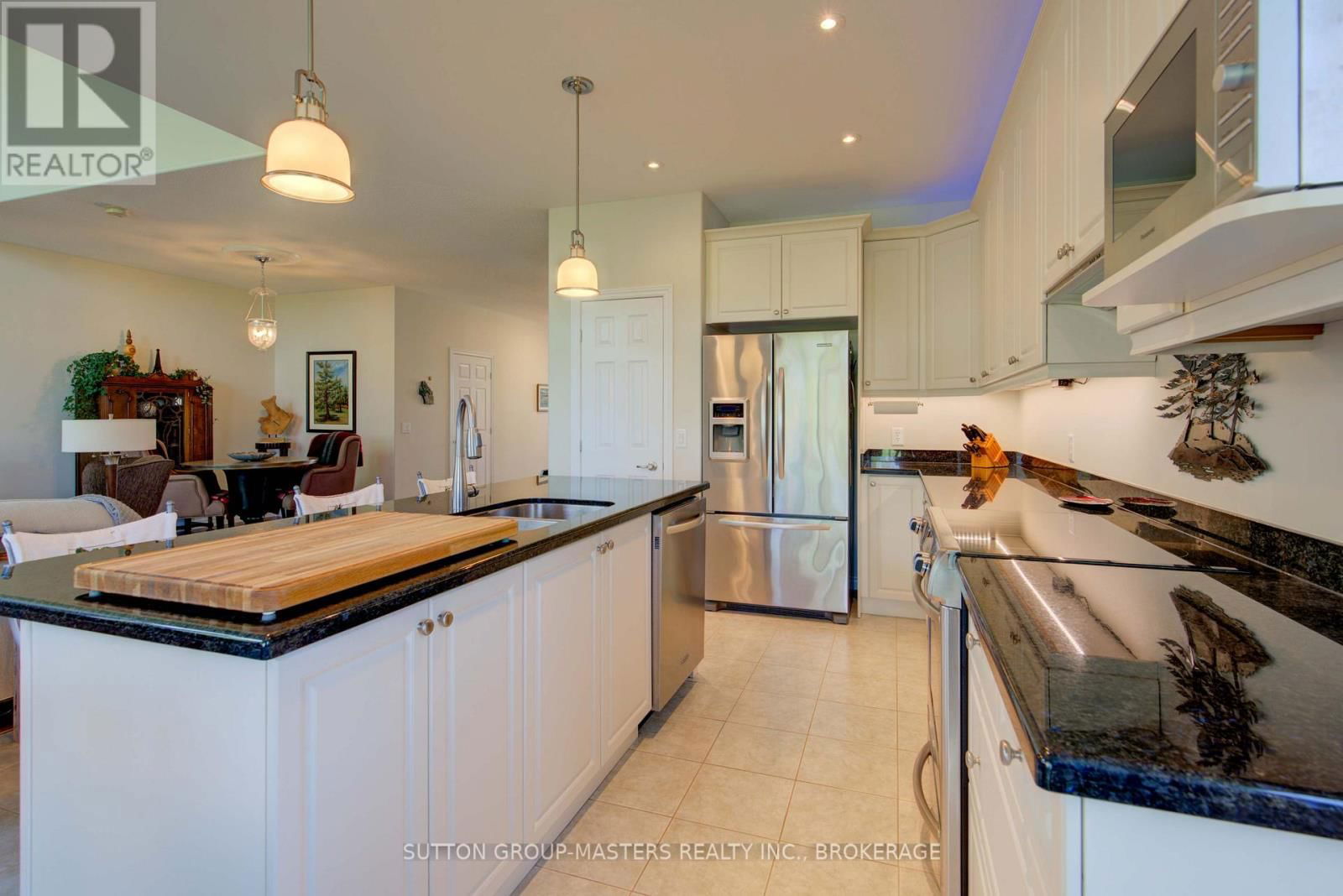 125 COUNTRY CLUB DRIVE Image 17
