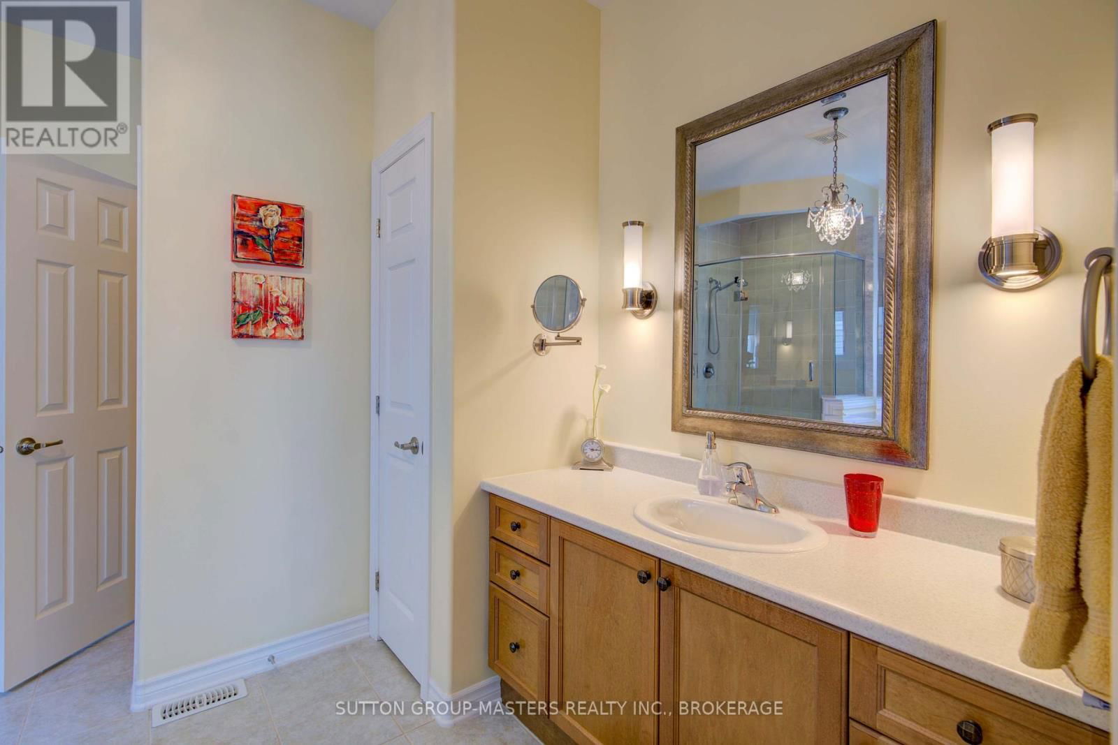 125 COUNTRY CLUB DRIVE Image 22