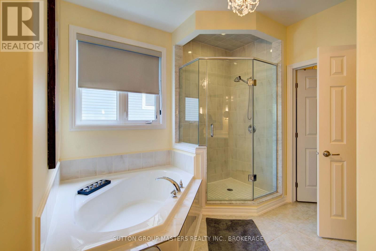 125 COUNTRY CLUB DRIVE Image 23