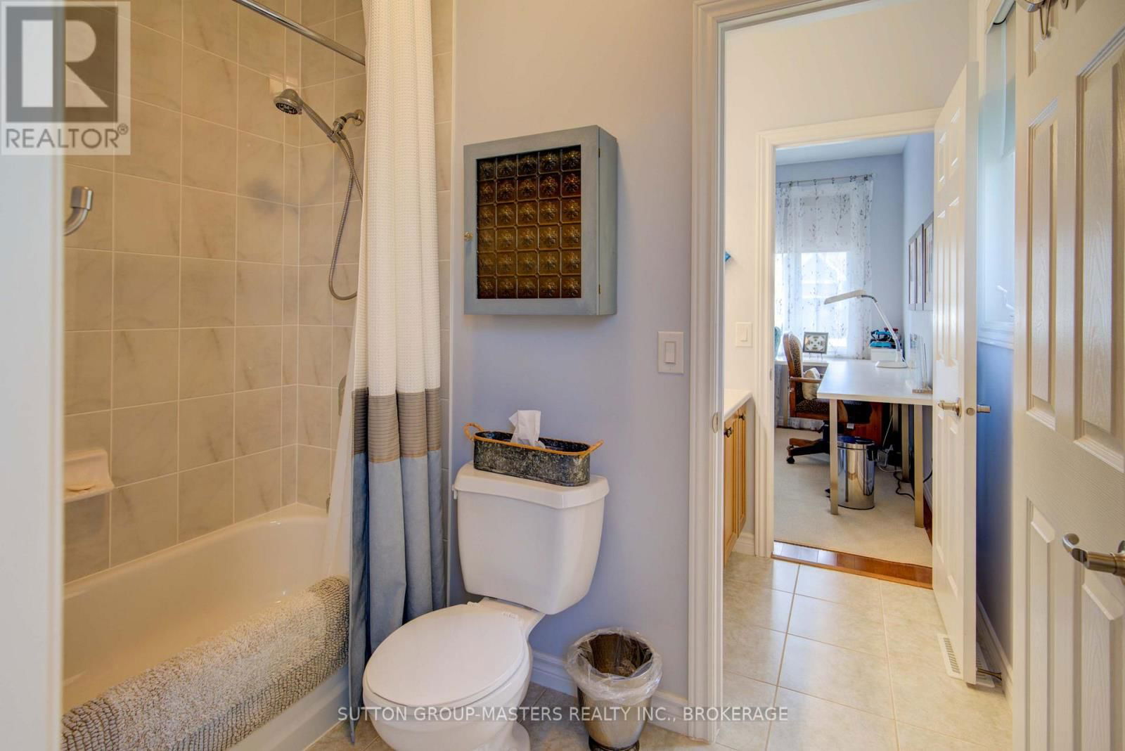 125 COUNTRY CLUB DRIVE Image 28