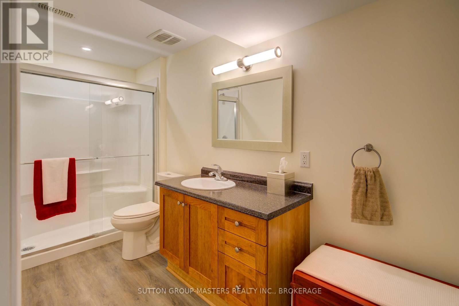 125 COUNTRY CLUB DRIVE Image 35