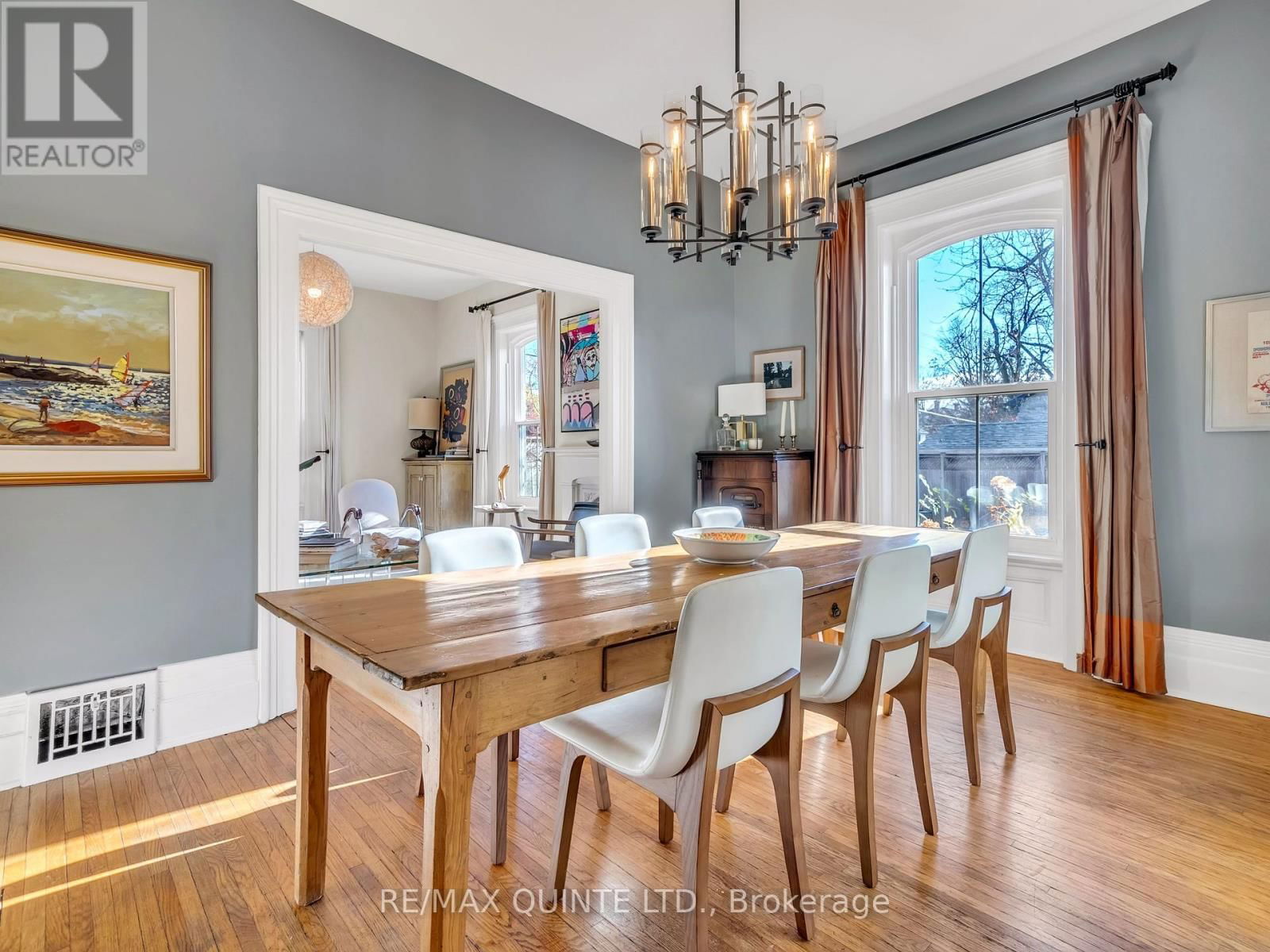 246 CHARLES STREET Image 11