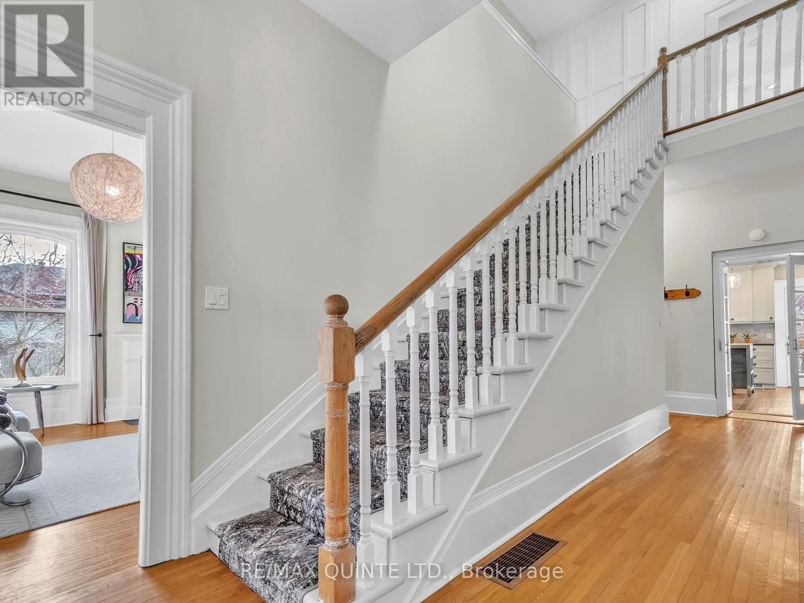 246 CHARLES STREET Image 16