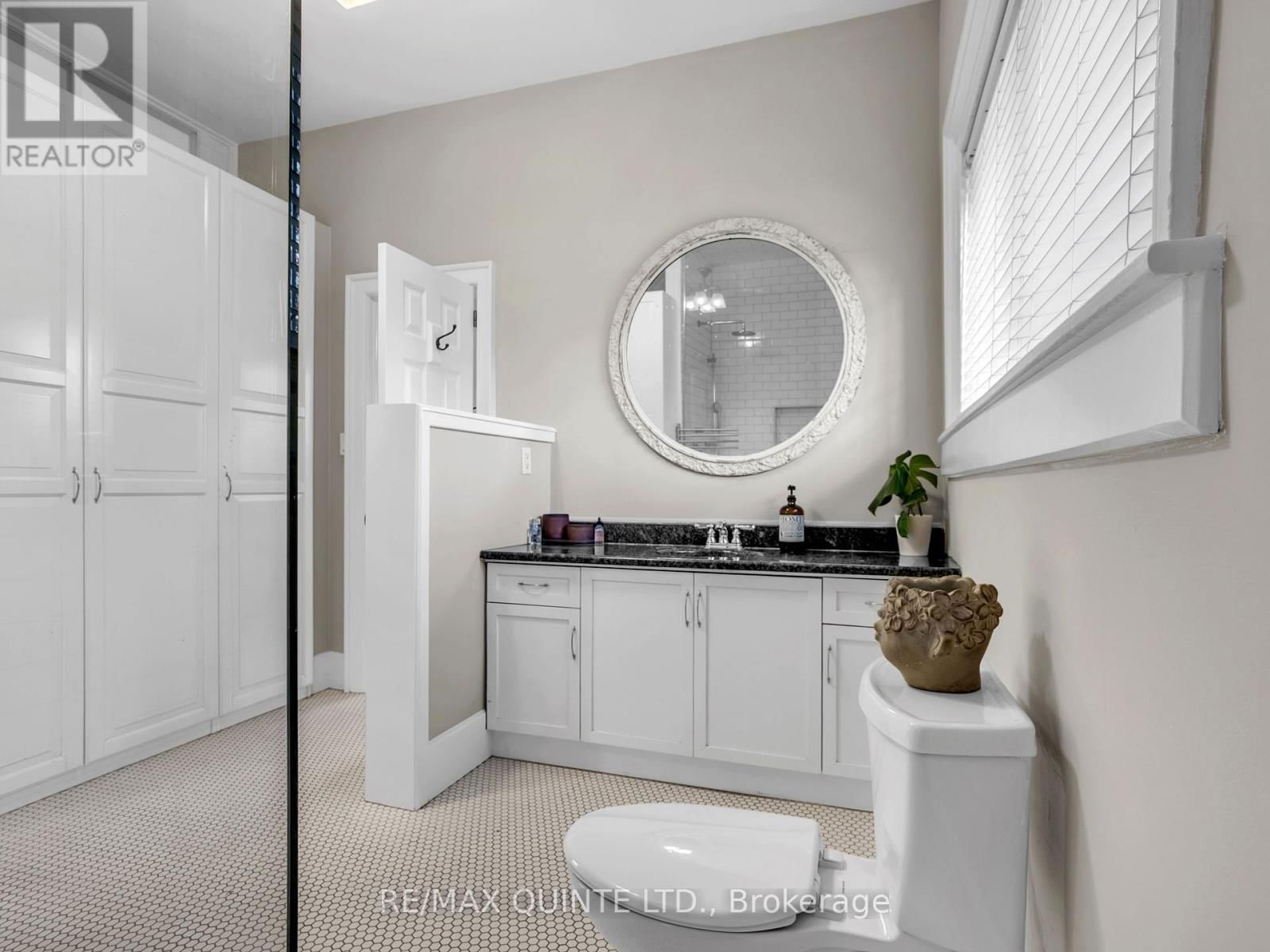 246 CHARLES STREET Image 21