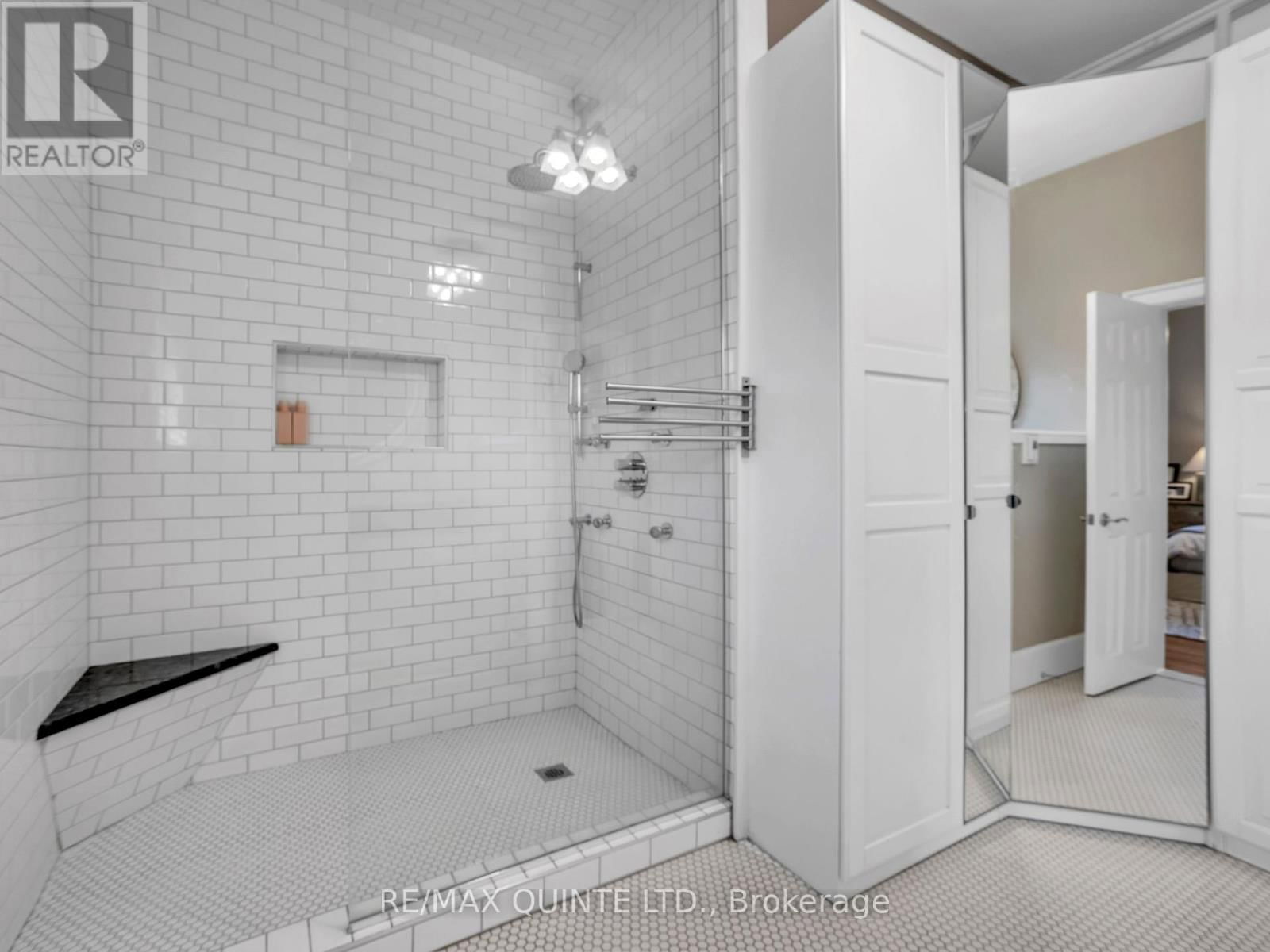 246 CHARLES STREET Image 22