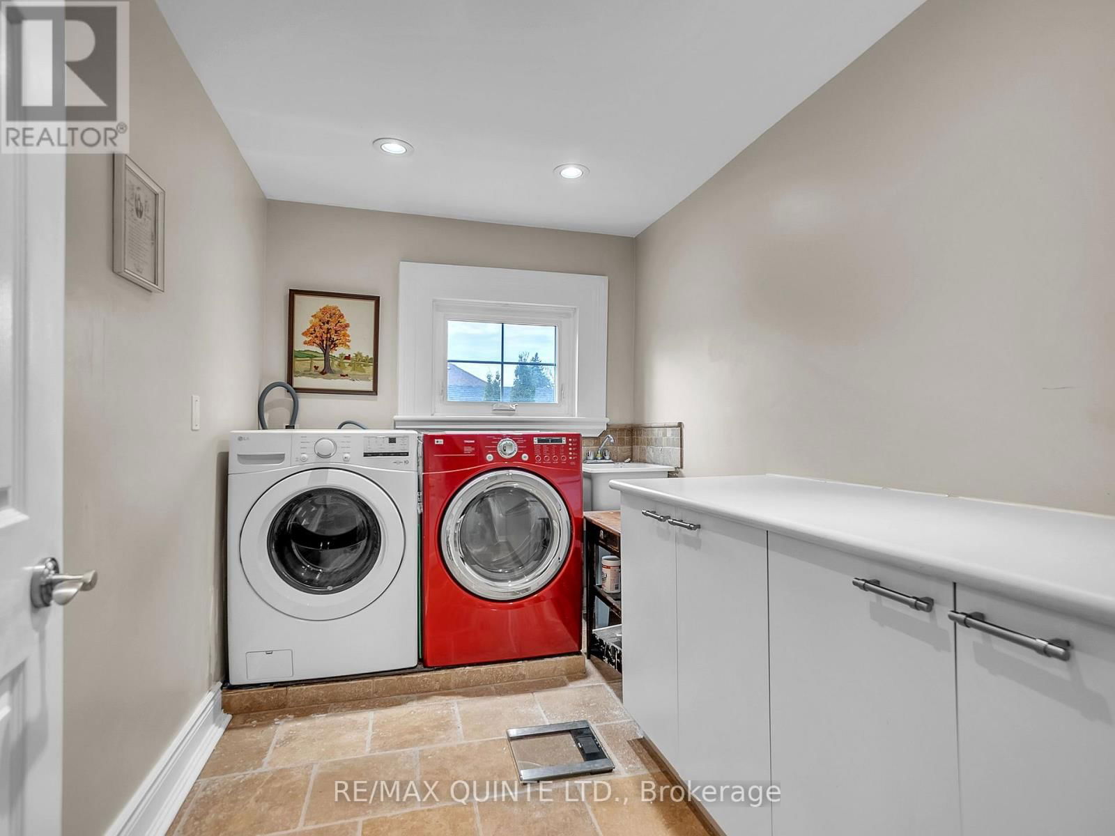 246 CHARLES STREET Image 29
