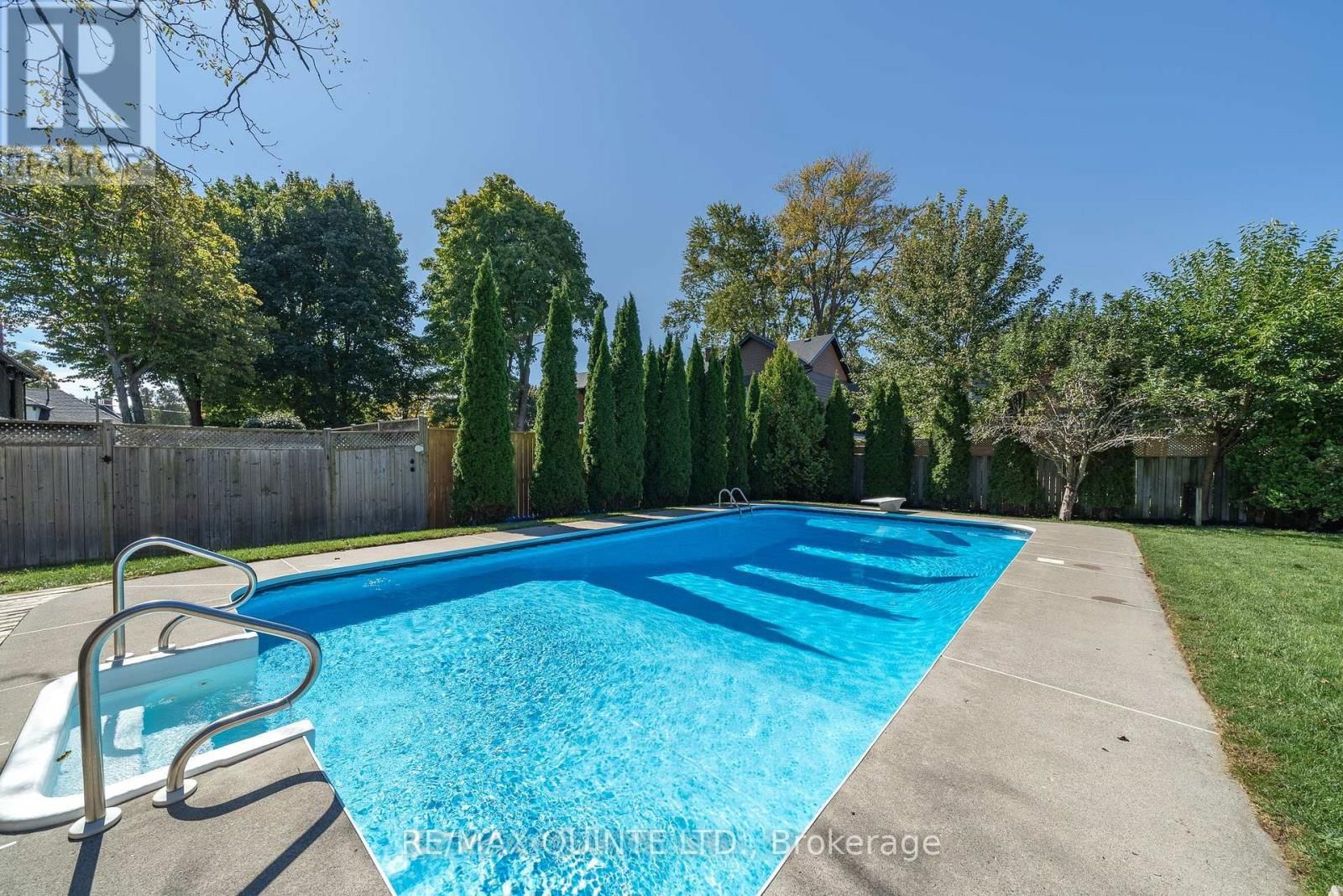 246 CHARLES STREET Image 39