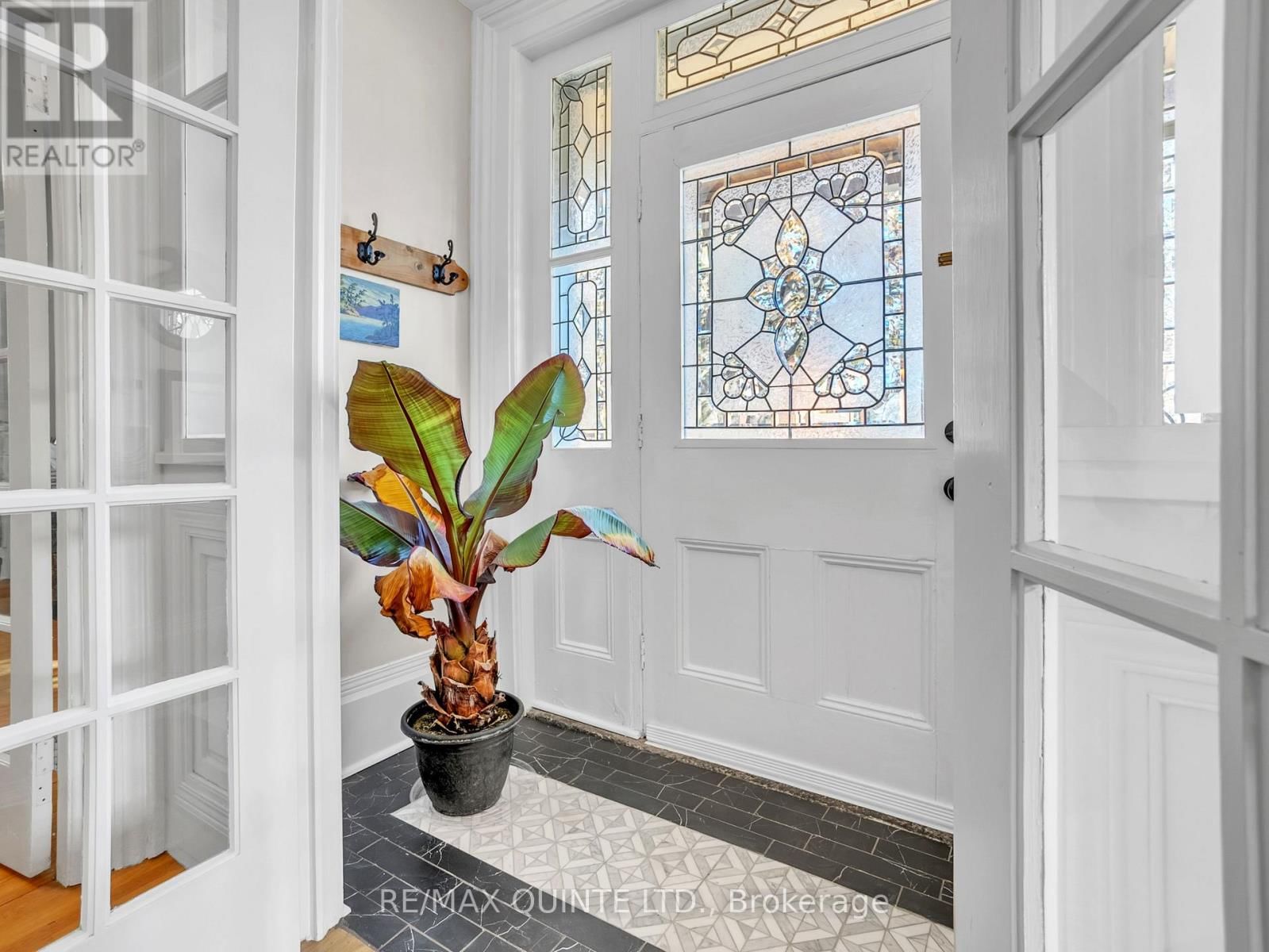 246 CHARLES STREET Image 4