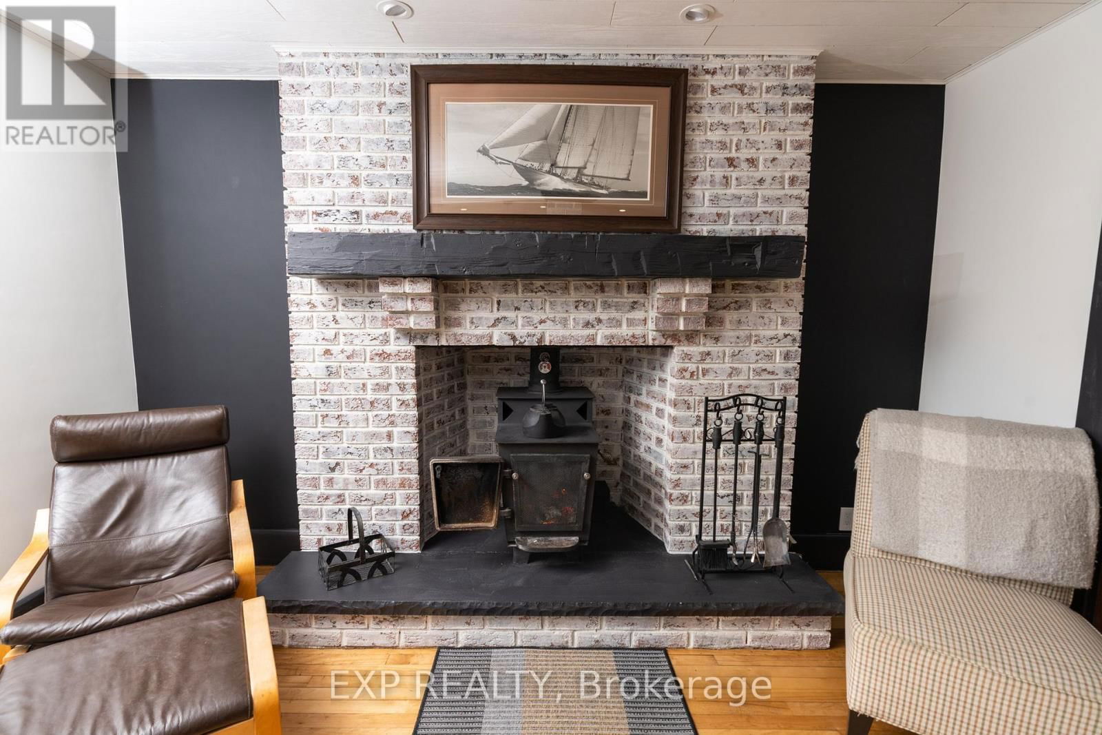 302 STANLEY STREET Image 10