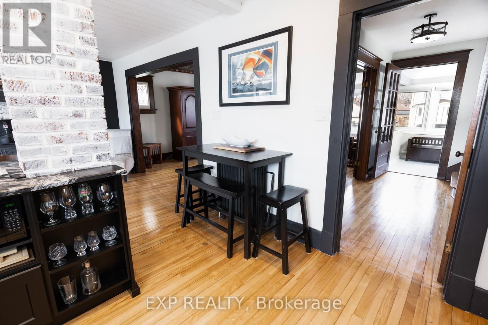 302 STANLEY STREET Image 17