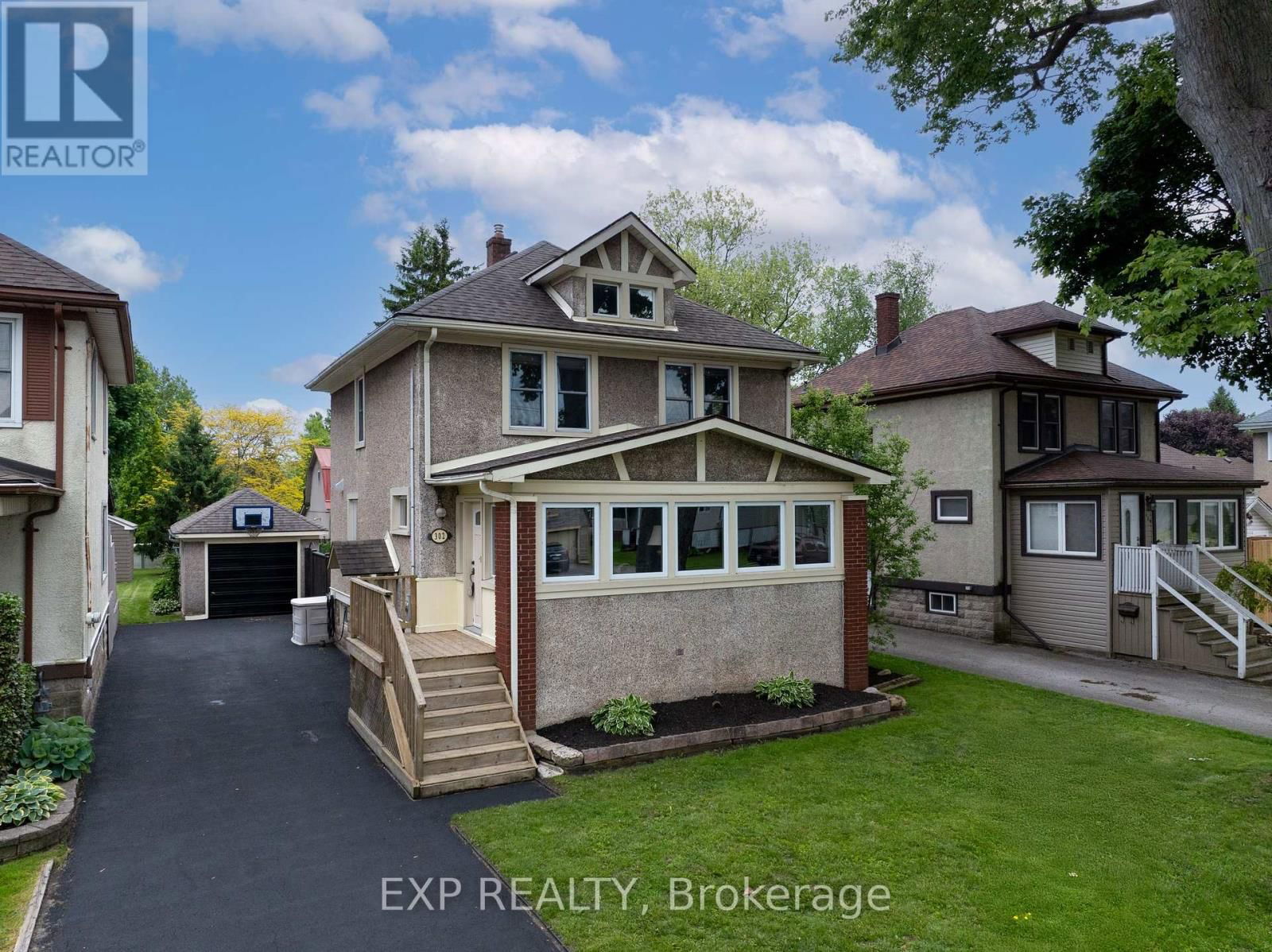 302 STANLEY STREET Image 2