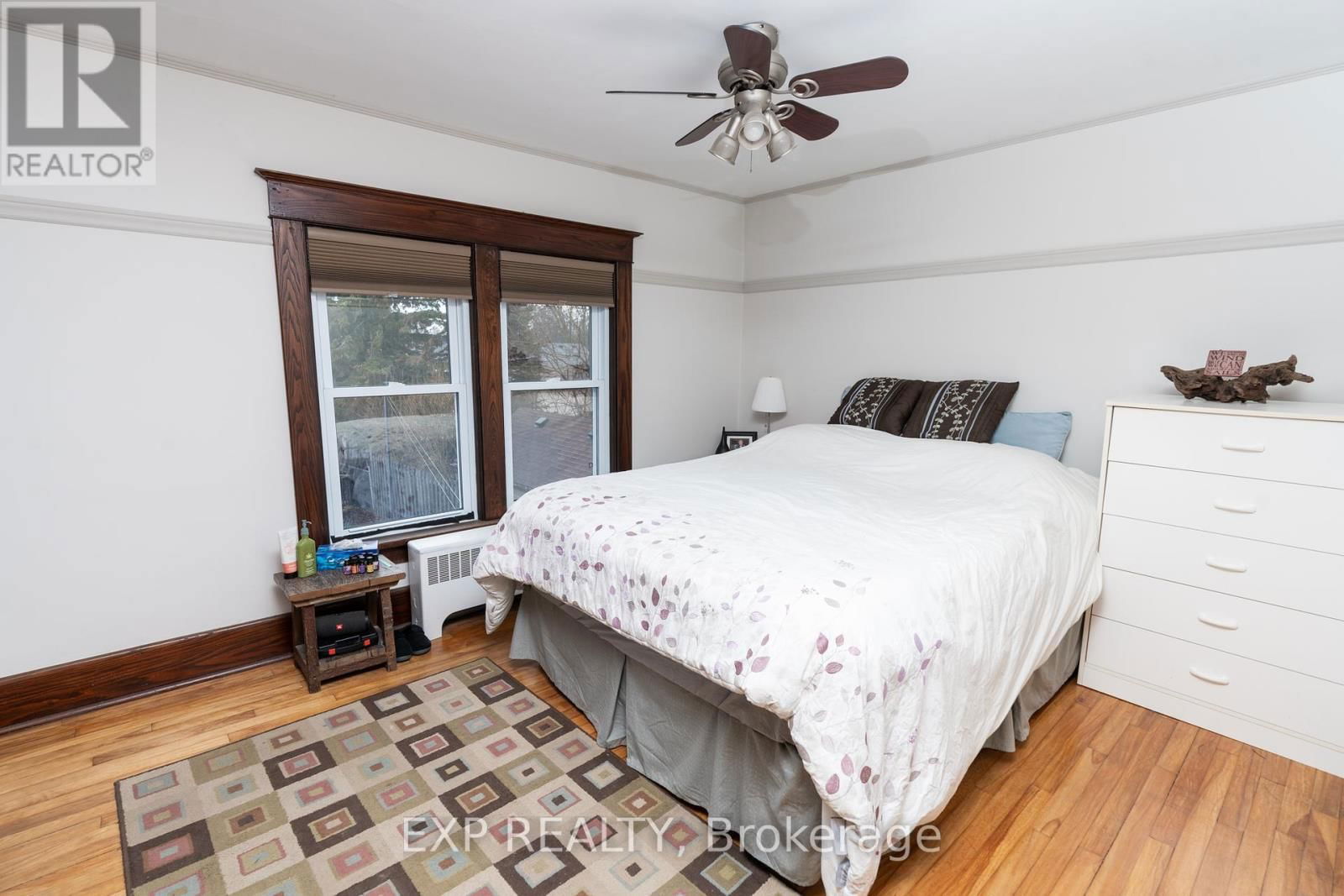 302 STANLEY STREET Image 27