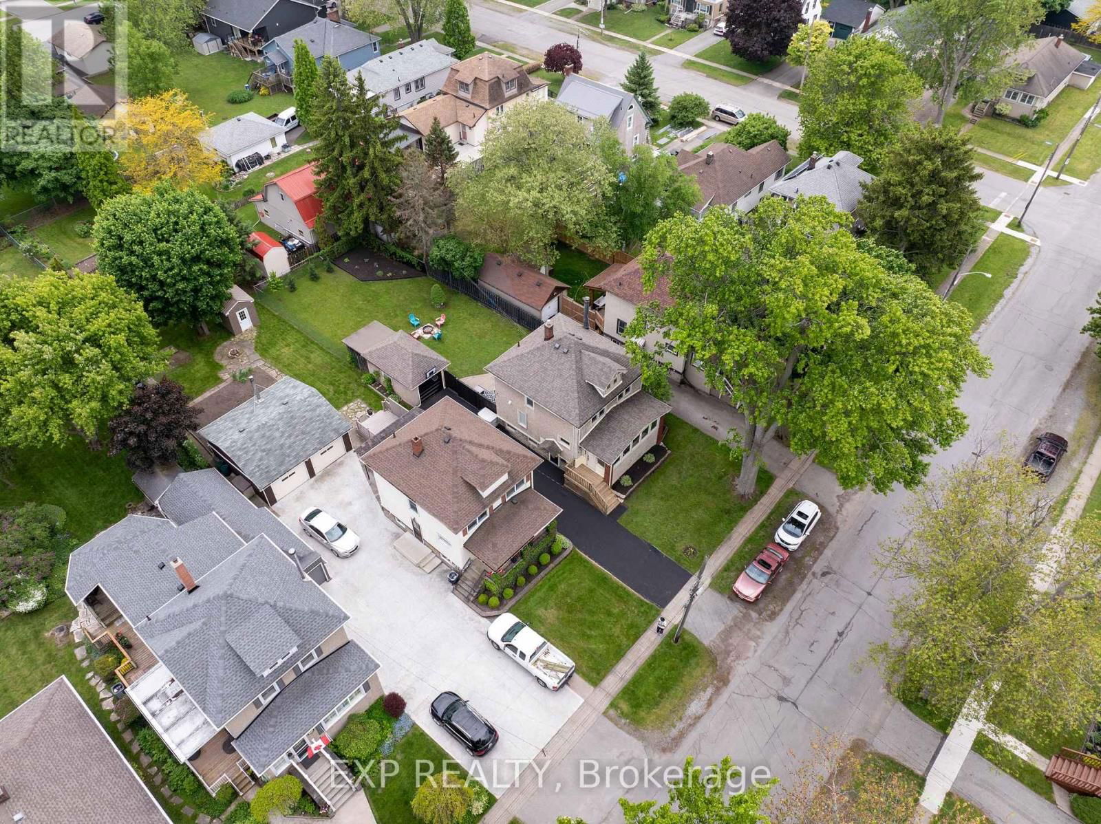 302 STANLEY STREET Image 34