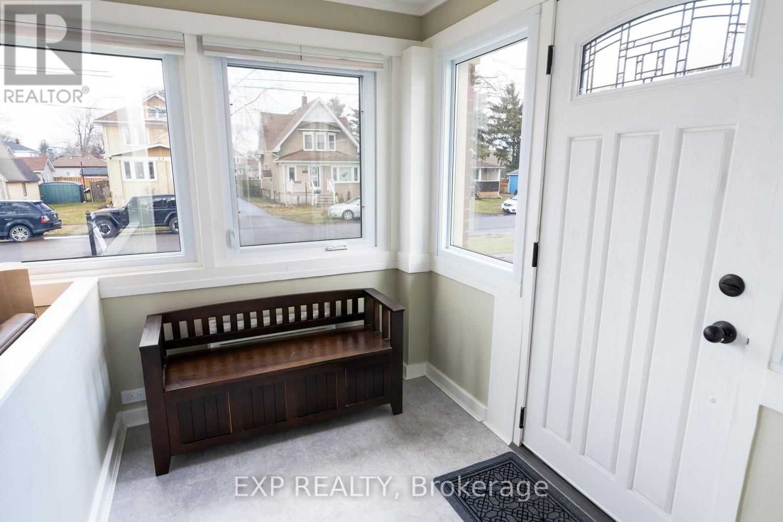 302 STANLEY STREET Image 5