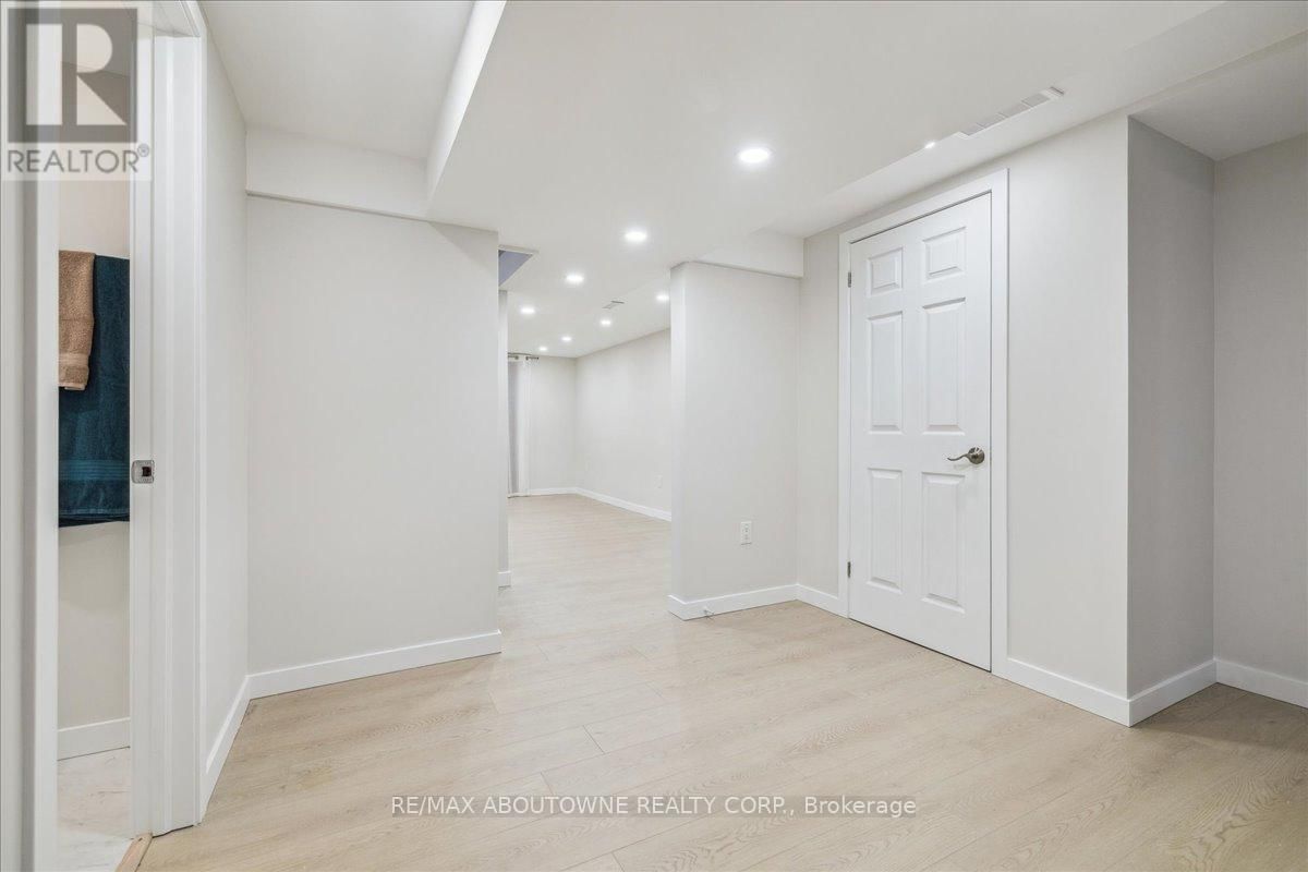 7 DIANNE DRIVE Image 14