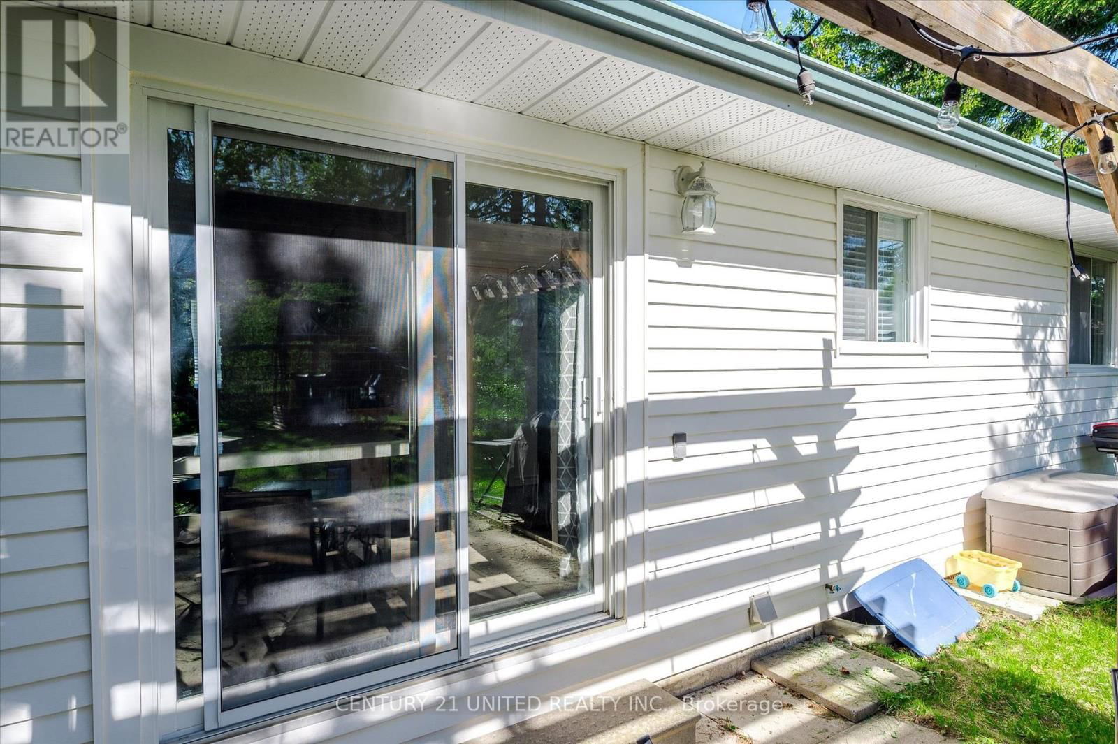 2032 WALKER AVENUE Image 13