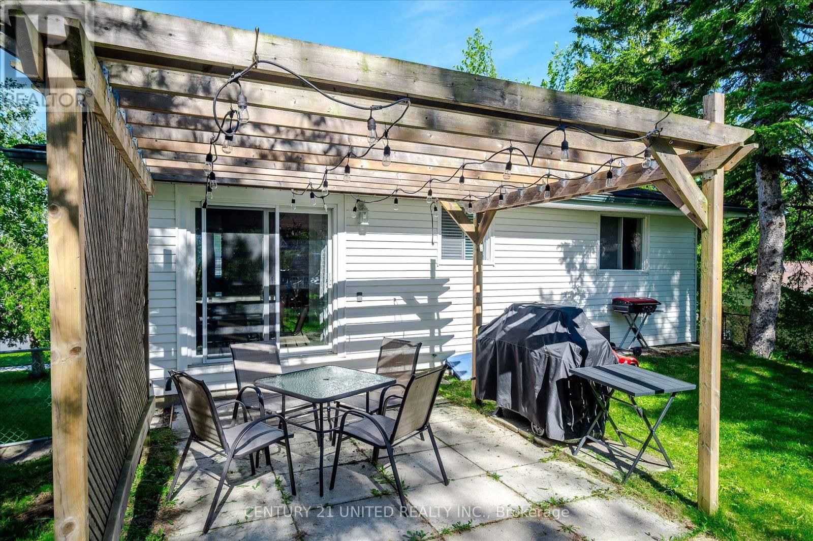 2032 WALKER AVENUE Image 14