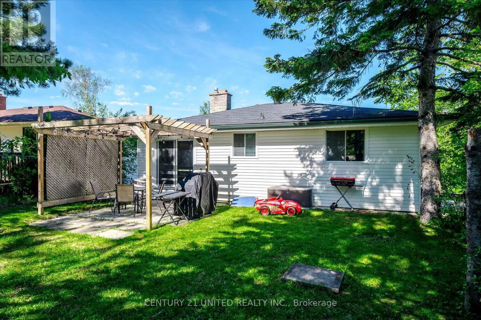 2032 WALKER AVENUE Image 17