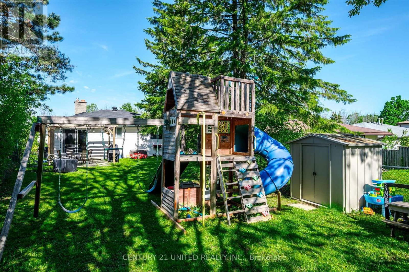 2032 WALKER AVENUE Image 23