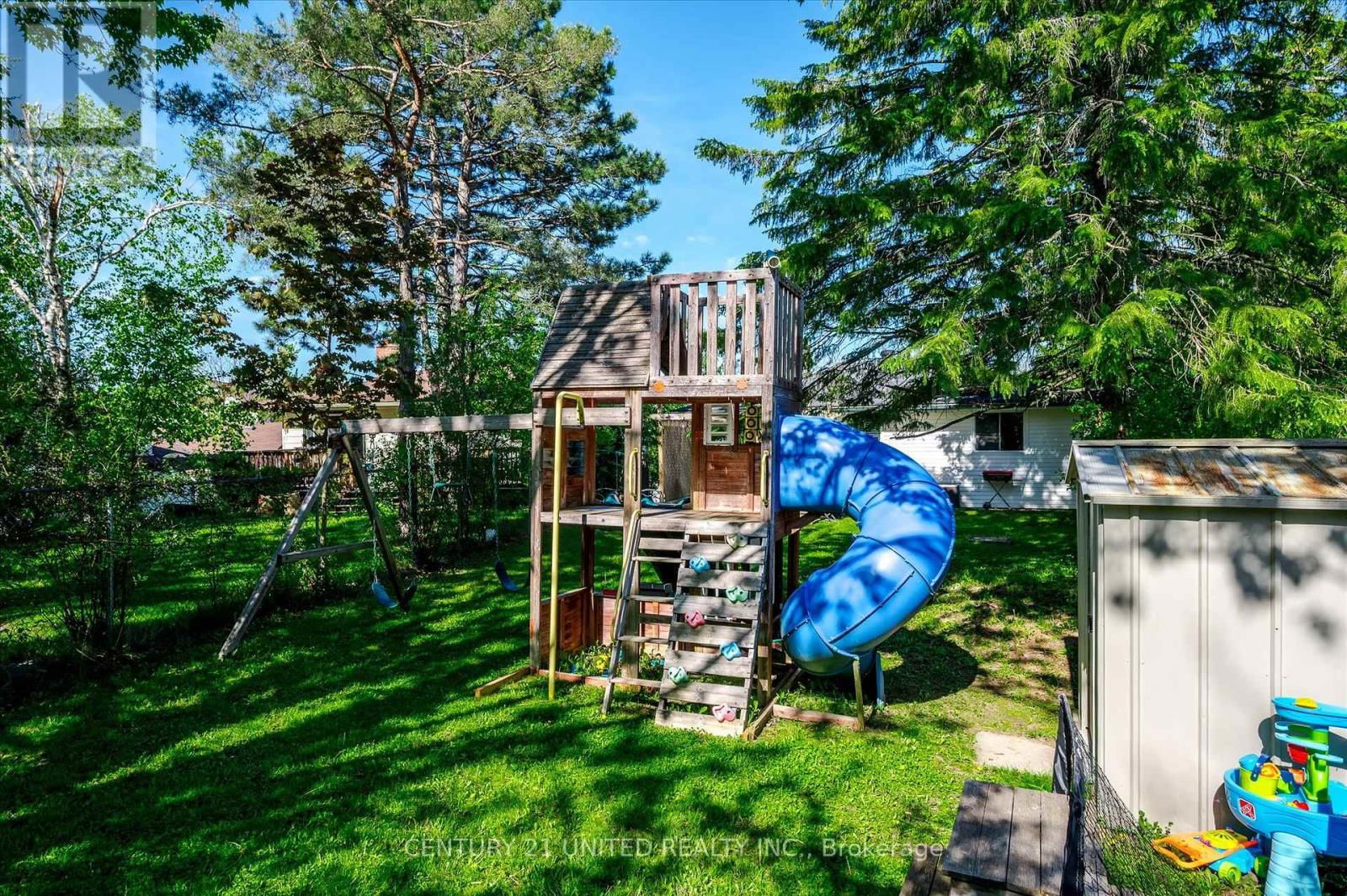 2032 WALKER AVENUE Image 24
