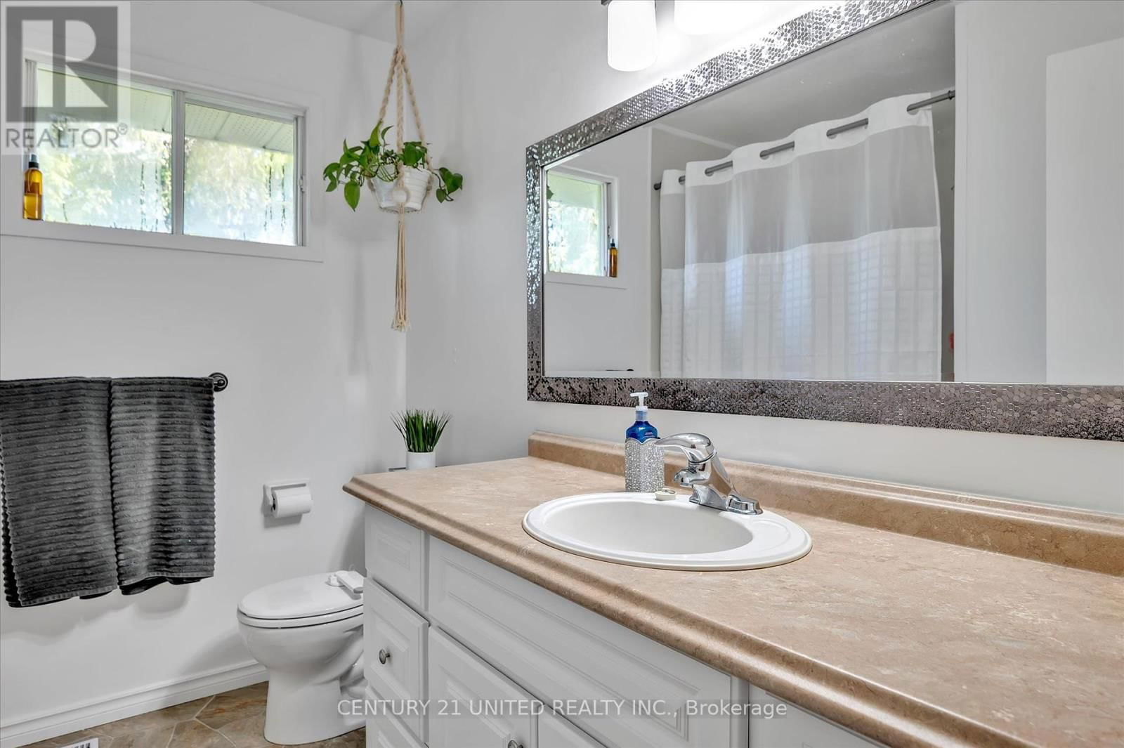 2032 WALKER AVENUE Image 33