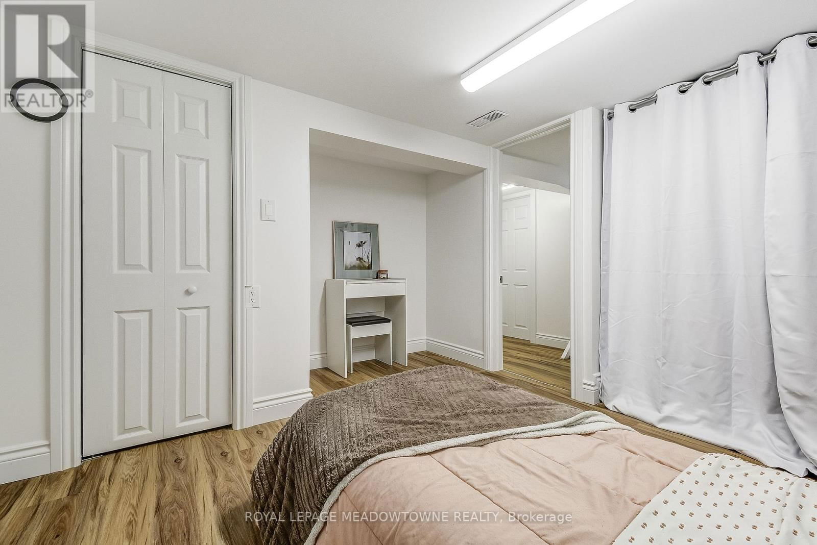 595 WOODSIDE STREET Image 27