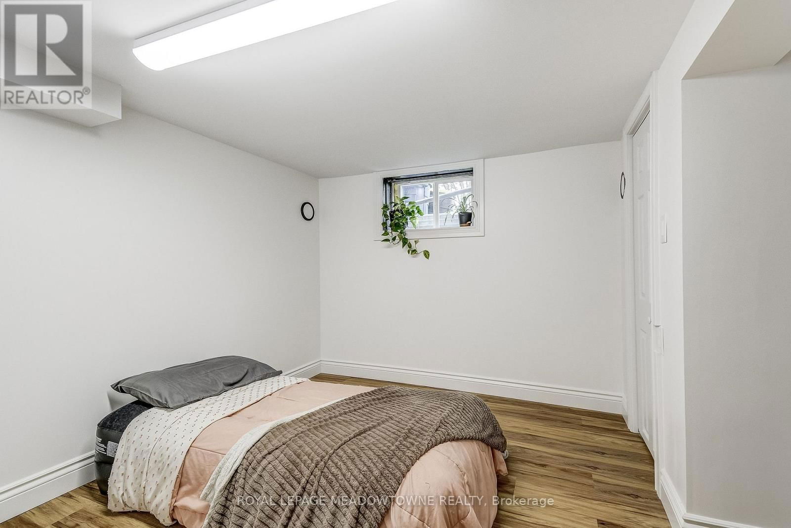 595 WOODSIDE STREET Image 28