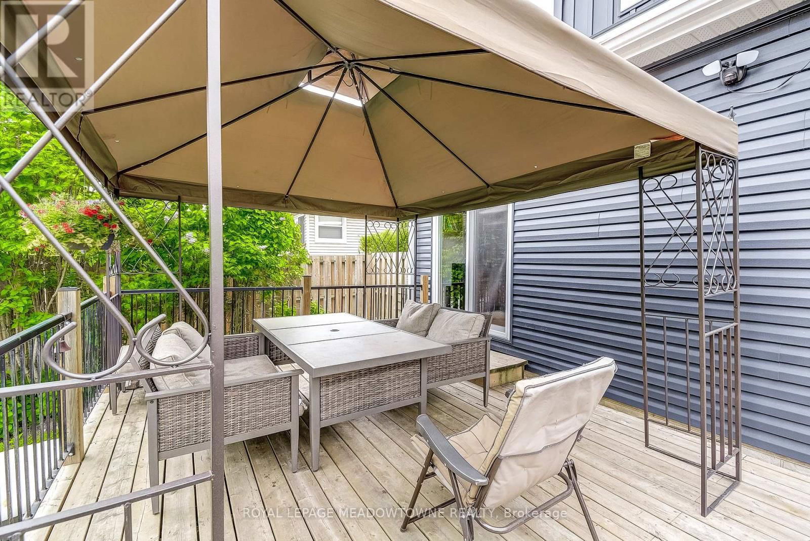 595 WOODSIDE STREET Image 31