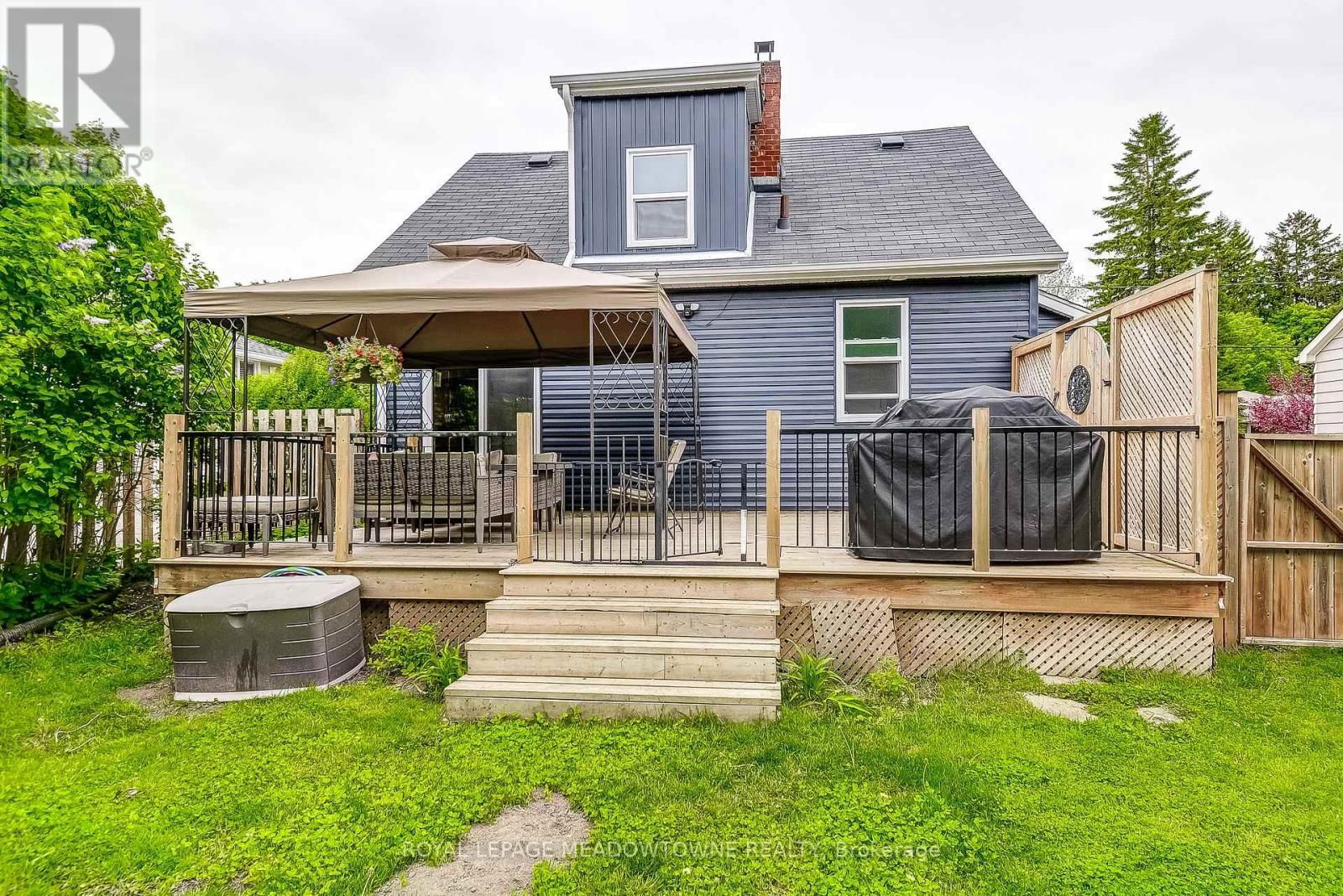 595 WOODSIDE STREET Image 33