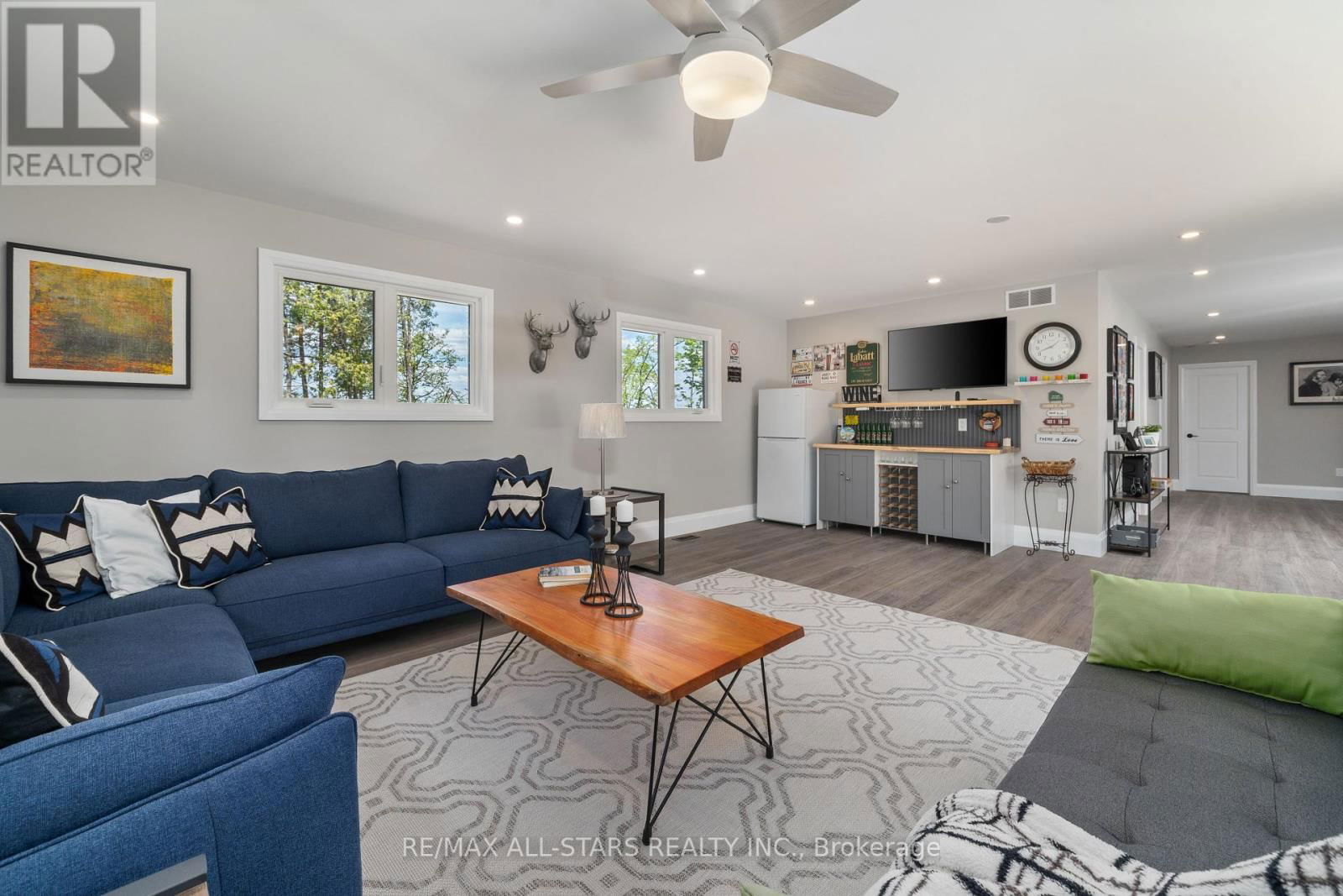 15 BERRY LANE Image 30