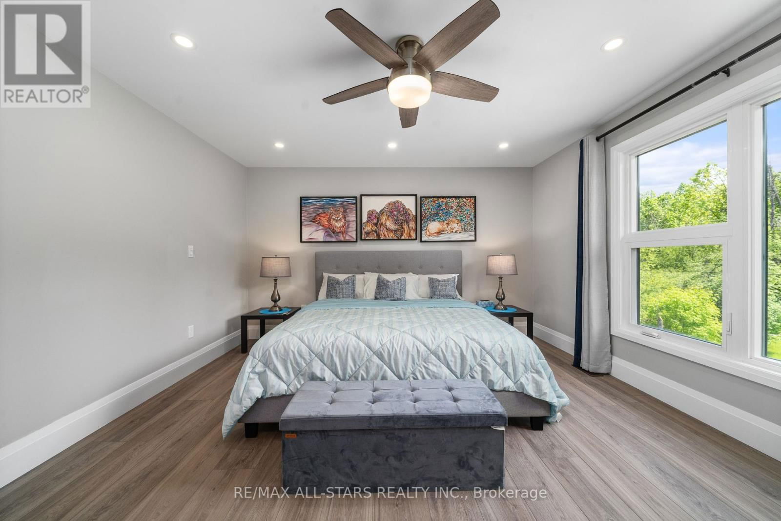 15 BERRY LANE Image 37