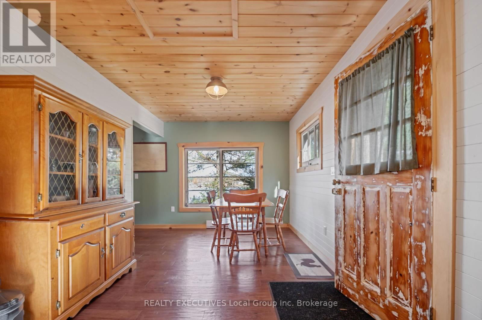 137B PEBBLE BEACH DRIVE Image 13