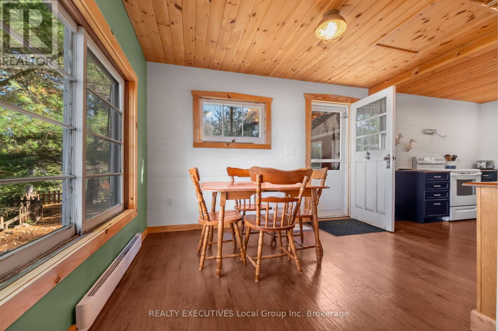 137B PEBBLE BEACH DRIVE Image 14
