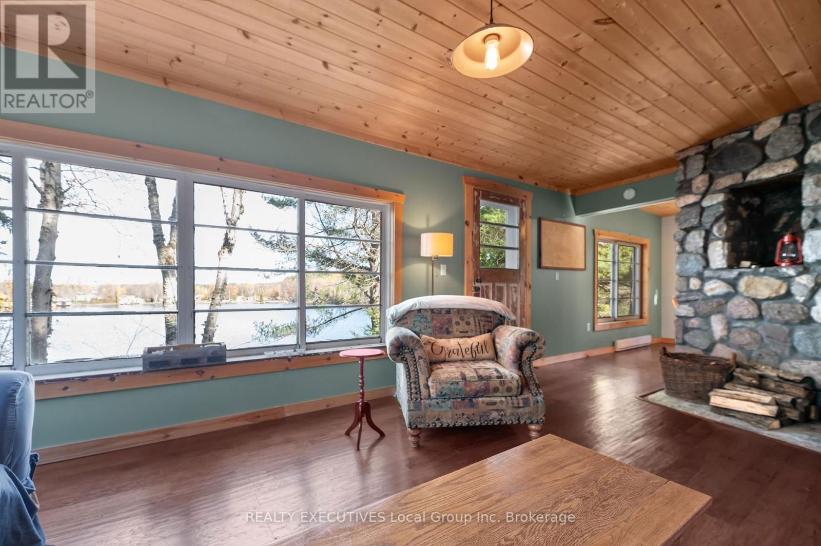 137B PEBBLE BEACH DRIVE Image 18