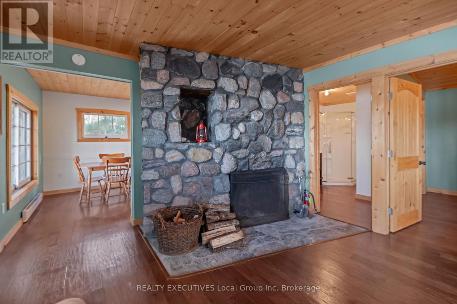137B PEBBLE BEACH DRIVE Image 20