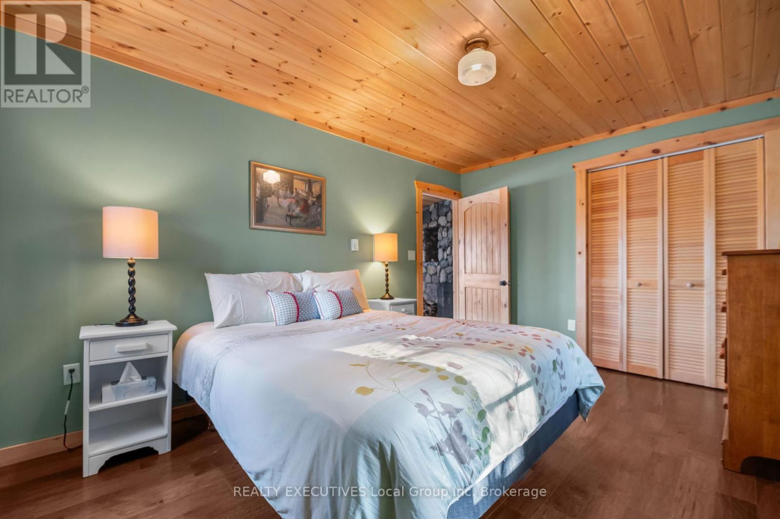 137B PEBBLE BEACH DRIVE Image 21