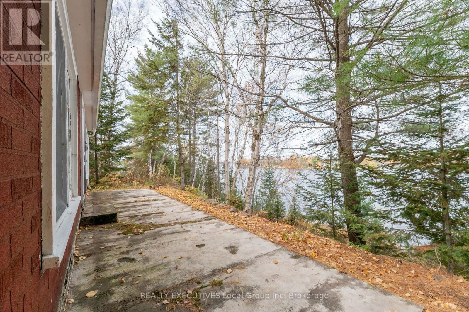 137B PEBBLE BEACH DRIVE Image 26