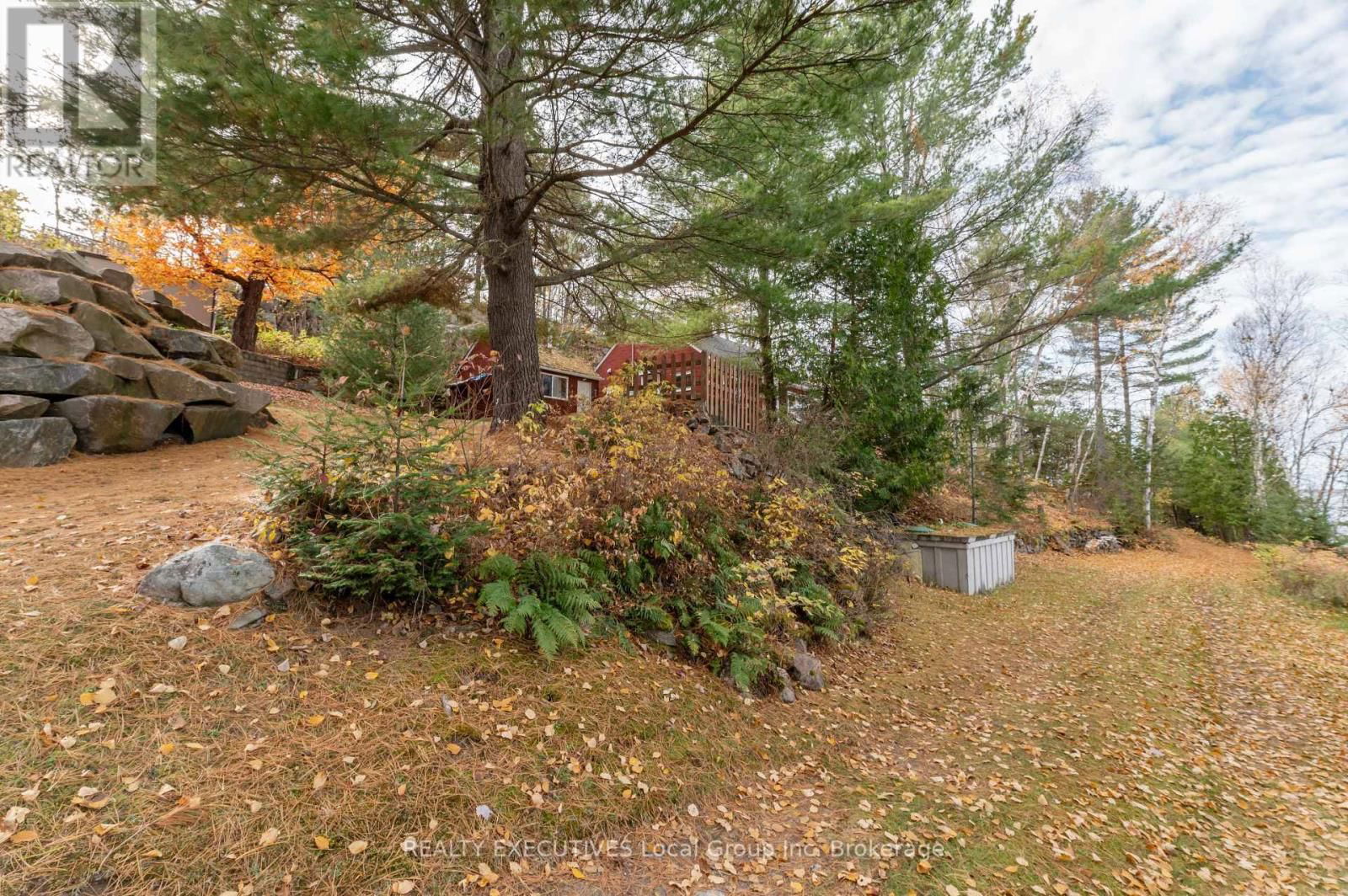 137B PEBBLE BEACH DRIVE Image 30