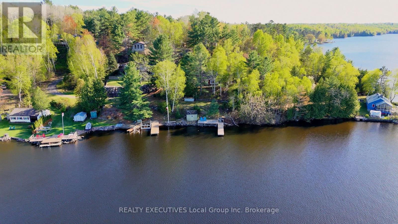 137B PEBBLE BEACH DRIVE Image 36