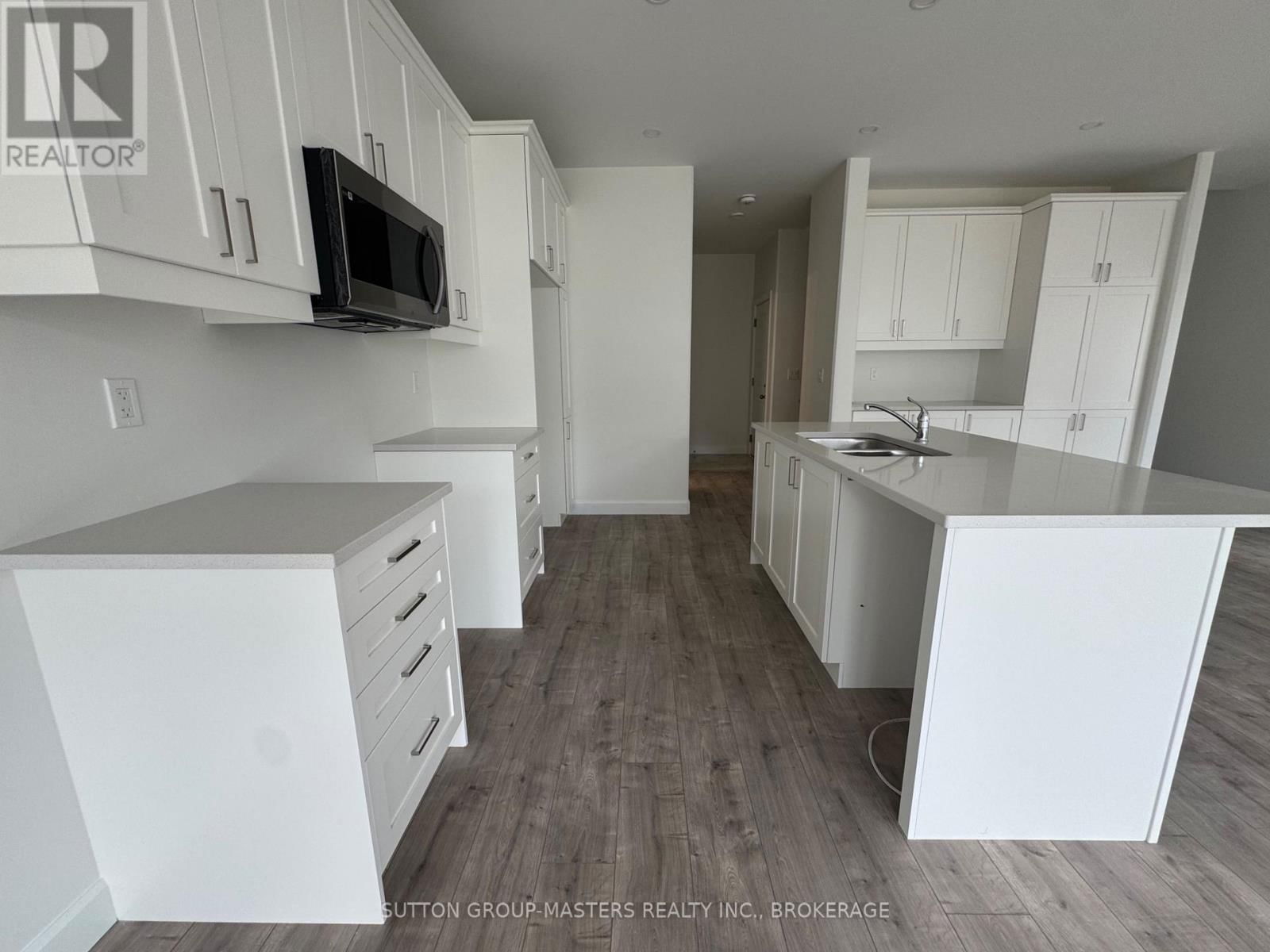 212 SUPERIOR DRIVE Image 12