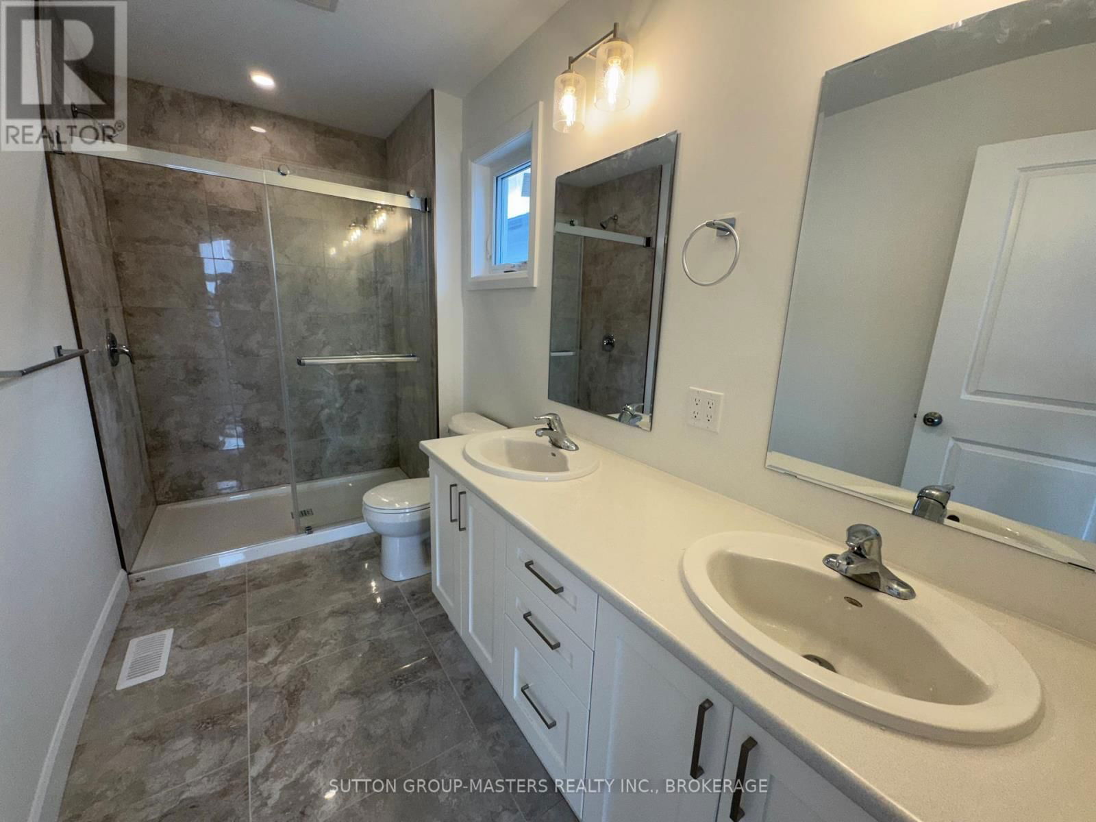 212 SUPERIOR DRIVE Image 24