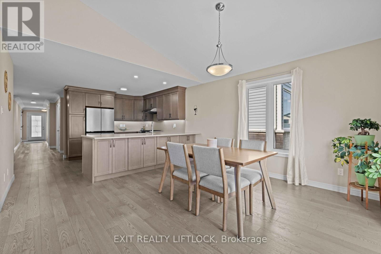 100 YORK DRIVE Image 15