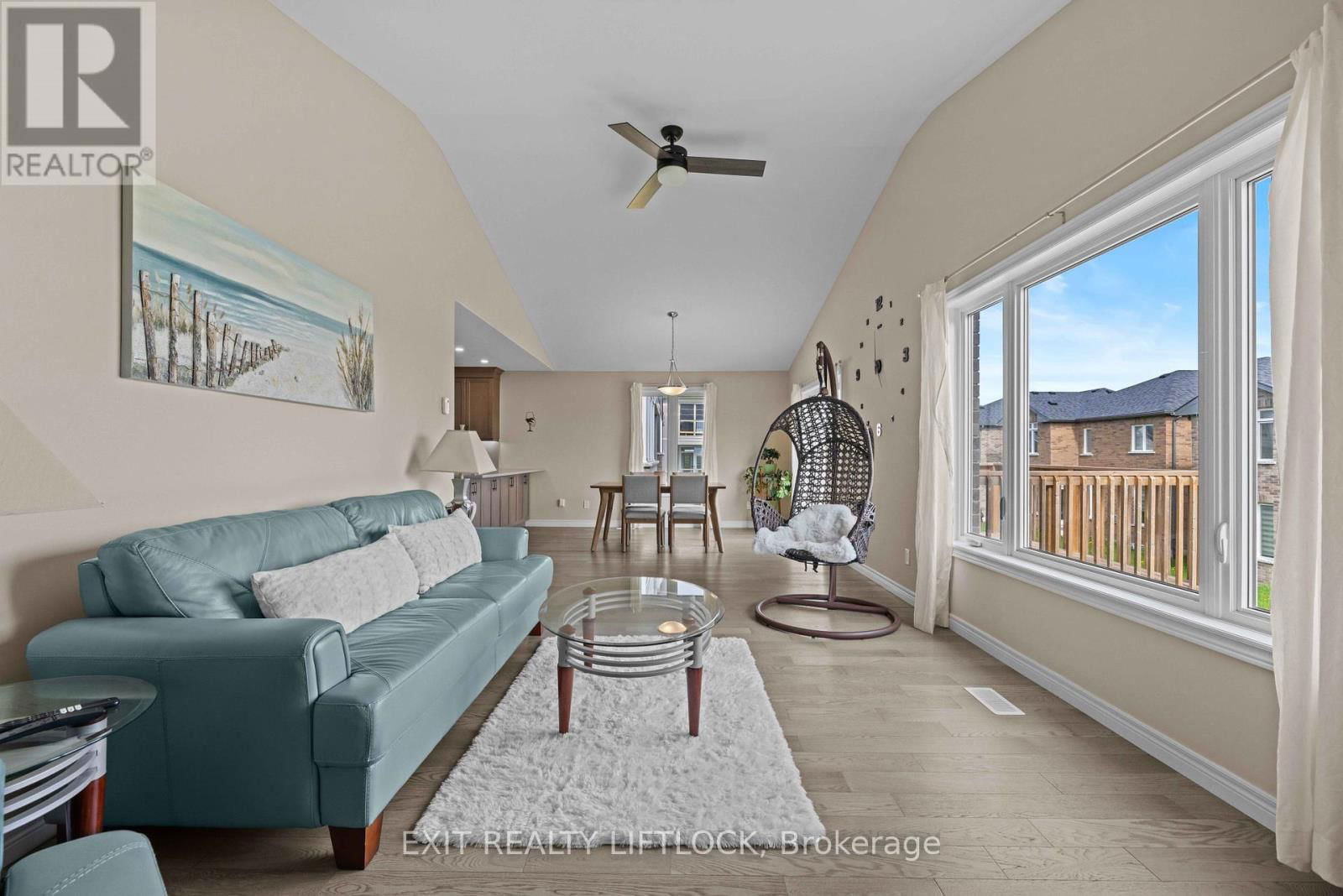 100 YORK DRIVE Image 18