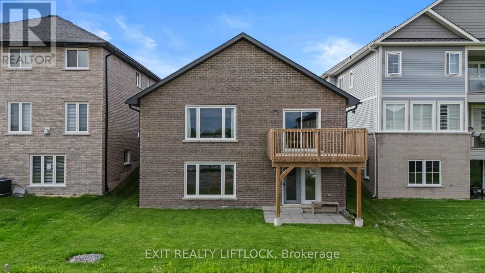 100 YORK DRIVE Image 4