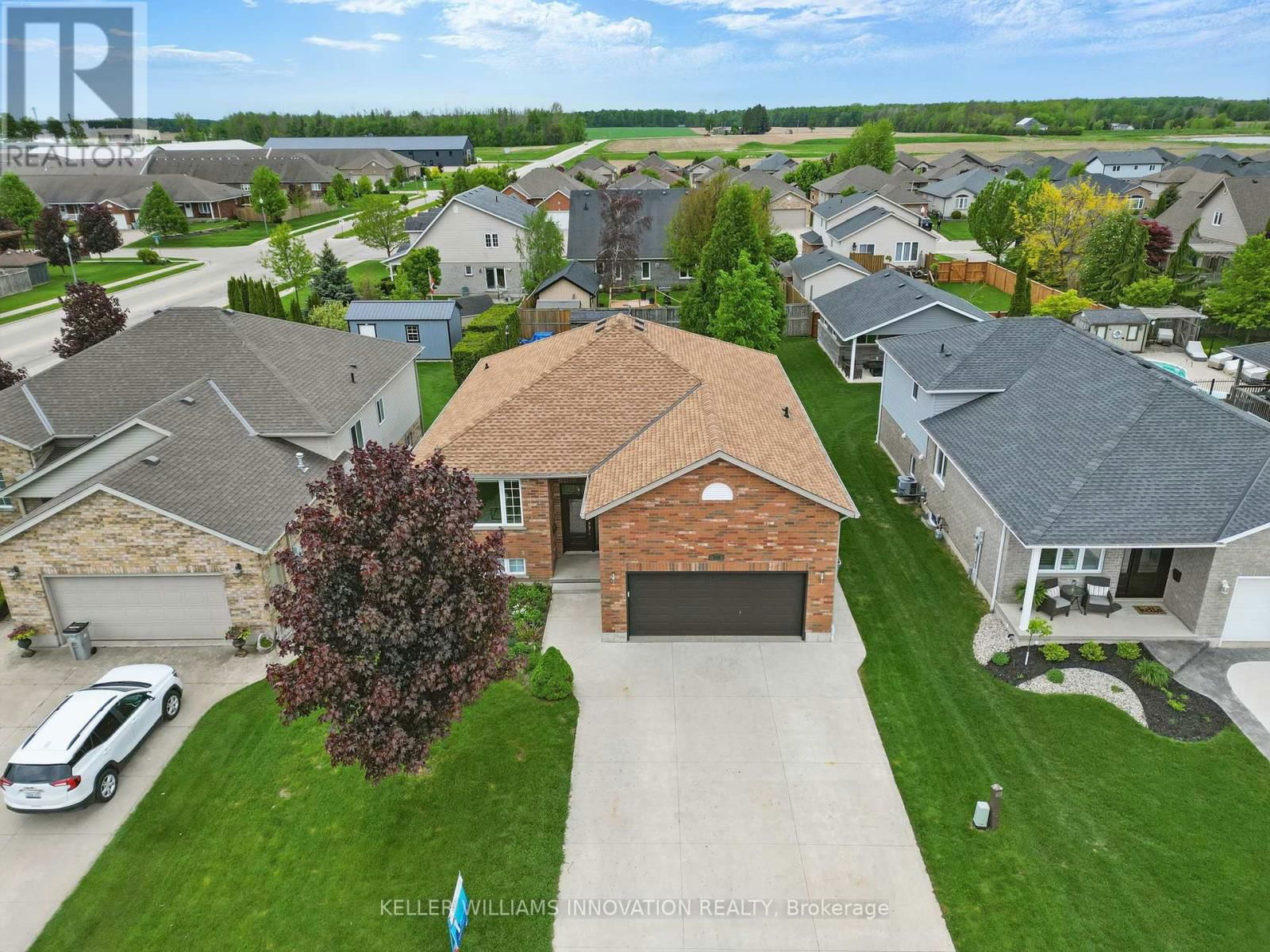 120 DENSTEDT STREET WEST Image 1