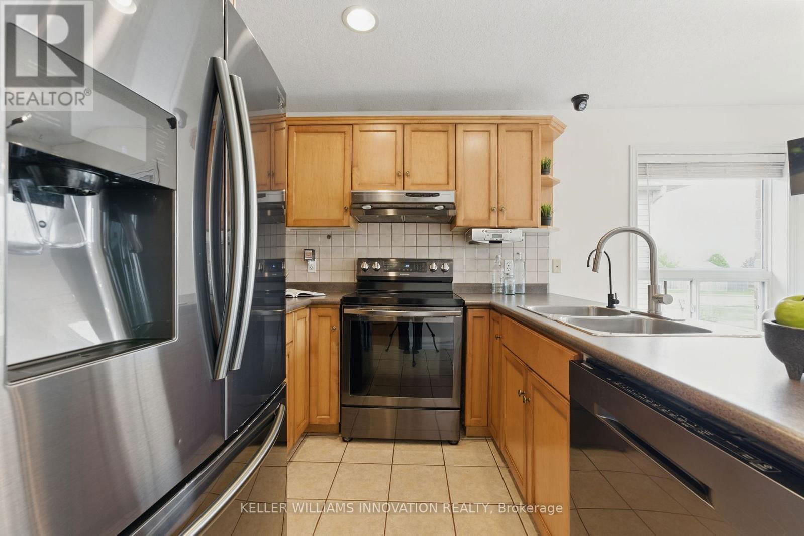 120 DENSTEDT STREET WEST Image 15